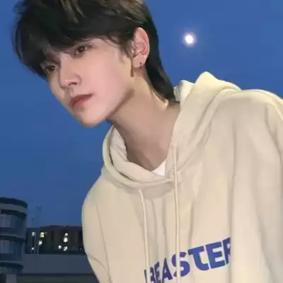 秦明凝